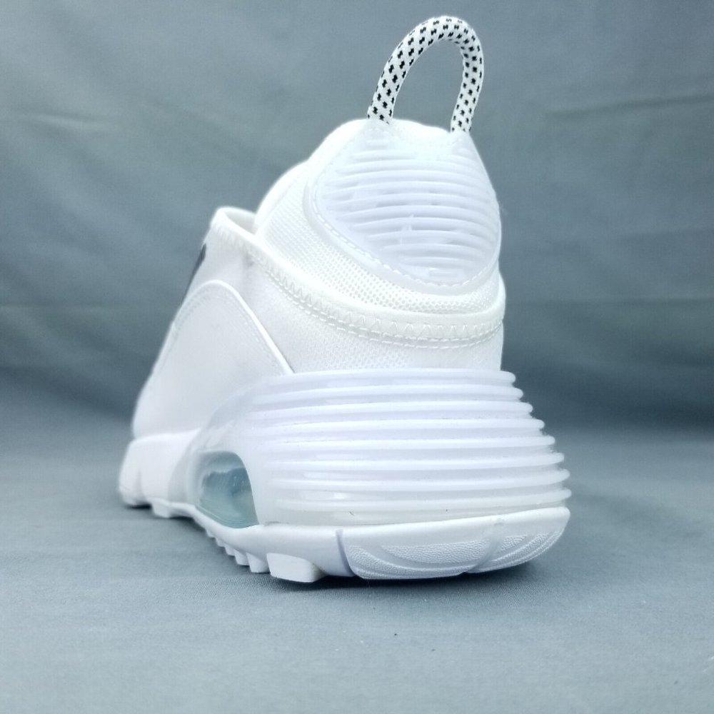Nike Air Max 2090 Women's Size 8.5 White Black CK2612 100 - Picture 7 of 9